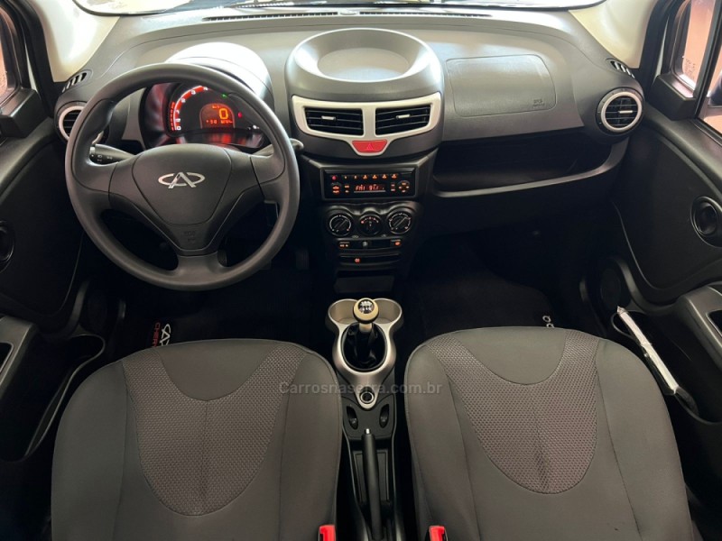 QQ 1.0 MPFI LOOK 12V GASOLINA 4P MANUAL - 2018 - TAQUARA