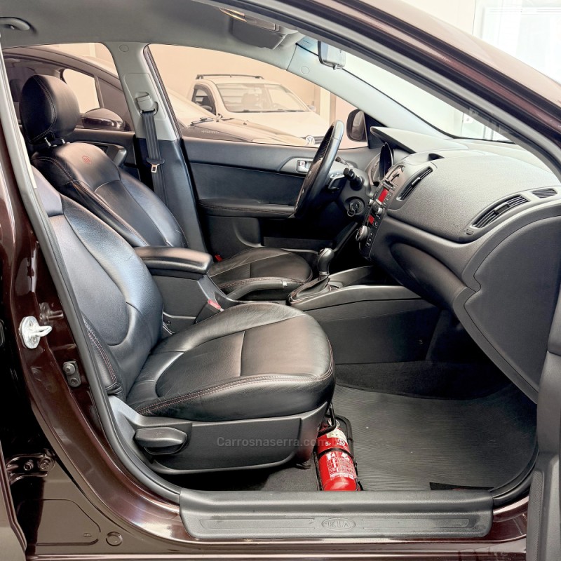 CERATO 1.6 SX3 16V GASOLINA 4P AUTOMÁTICO - 2011 - FLORES DA CUNHA