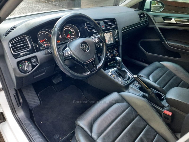 GOLF 1.4 TSI HIGHLINE 16V TOTAL FLEX 4P TIPTRONIC - 2017 - DOIS IRMãOS