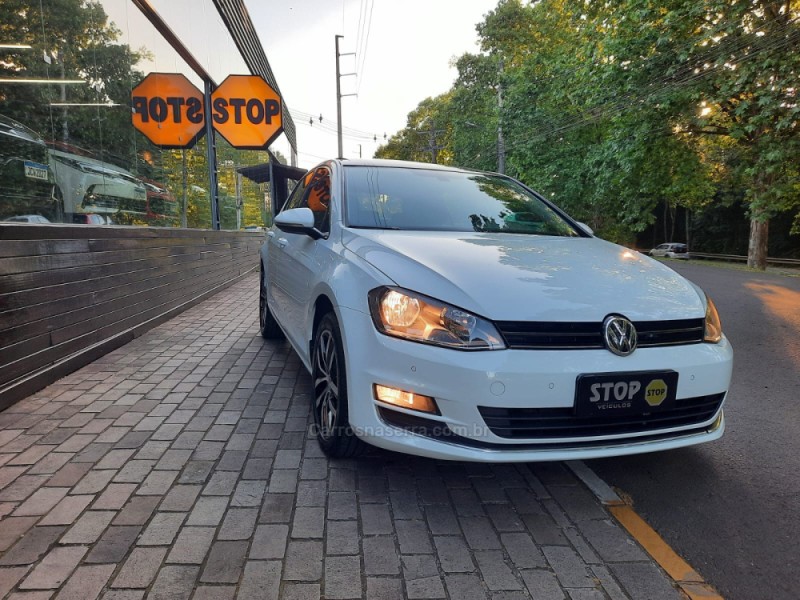 GOLF 1.4 TSI HIGHLINE 16V TOTAL FLEX 4P TIPTRONIC - 2017 - DOIS IRMãOS
