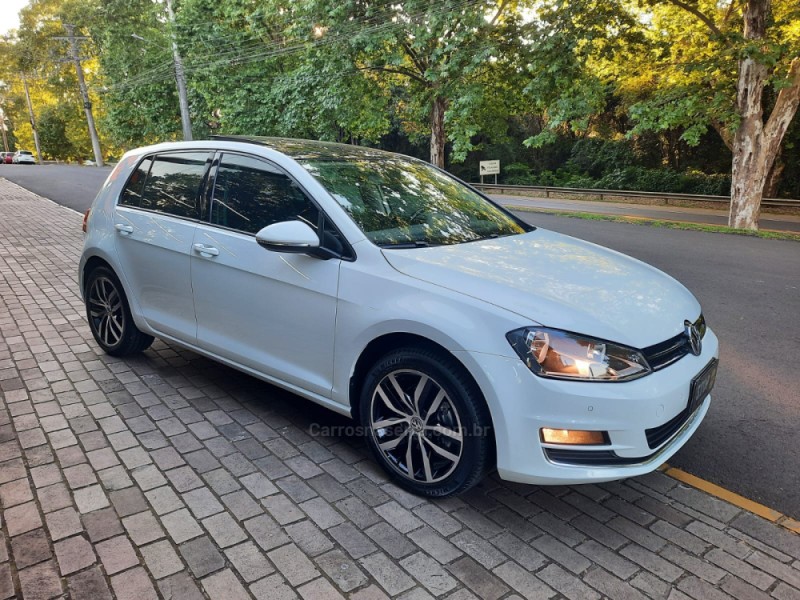 GOLF 1.4 TSI HIGHLINE 16V TOTAL FLEX 4P TIPTRONIC - 2017 - DOIS IRMãOS