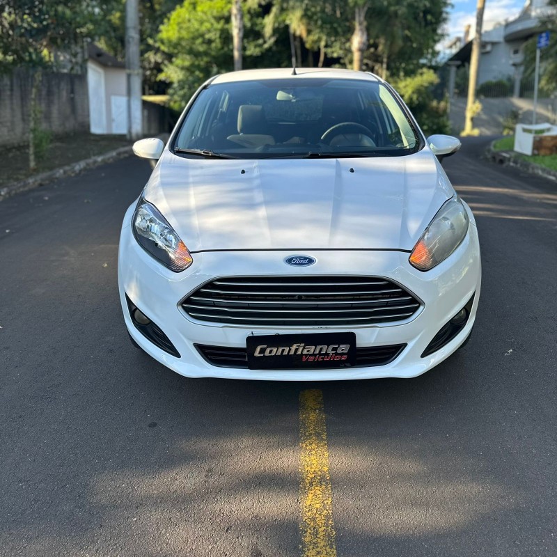 FIESTA 1.5 SE HATCH 16V FLEX 4P MANUAL - 2016 - CAMPO BOM