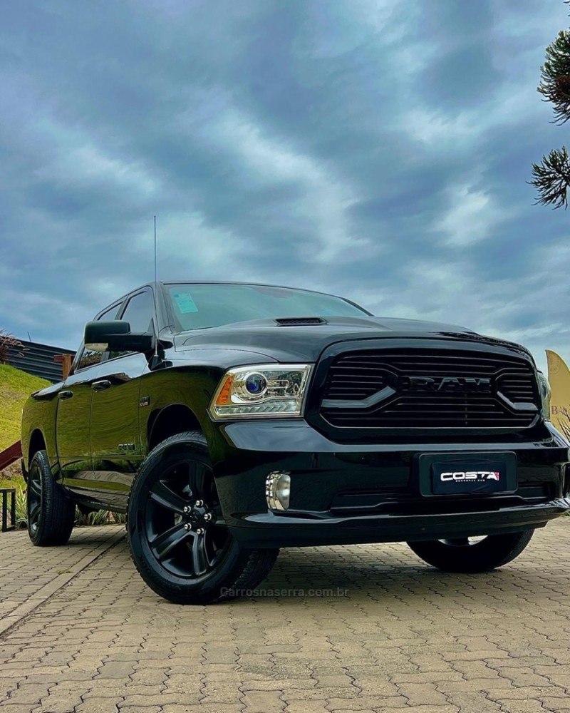 1500 5.7 V8 LIMITED NIGTH EDITION CD 4X4 GASOLINA 4P AUTOMÁTICO