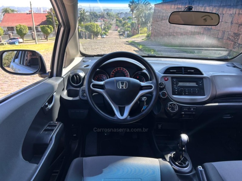 FIT 1.5 TWIST 16V FLEX 4P MANUAL - 2013 - VENâNCIO AIRES
