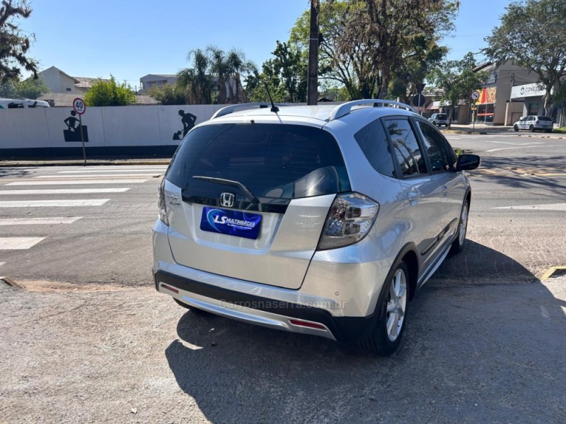 FIT 1.5 TWIST 16V FLEX 4P MANUAL - 2013 - VENâNCIO AIRES