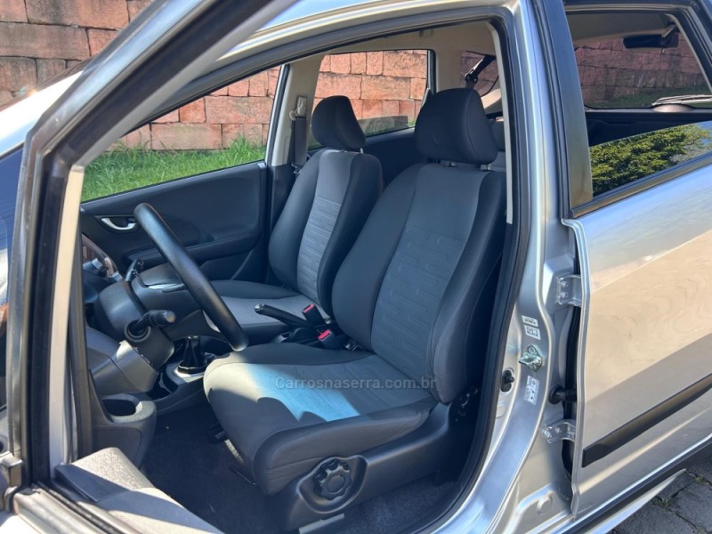 FIT 1.5 TWIST 16V FLEX 4P MANUAL - 2013 - VENâNCIO AIRES