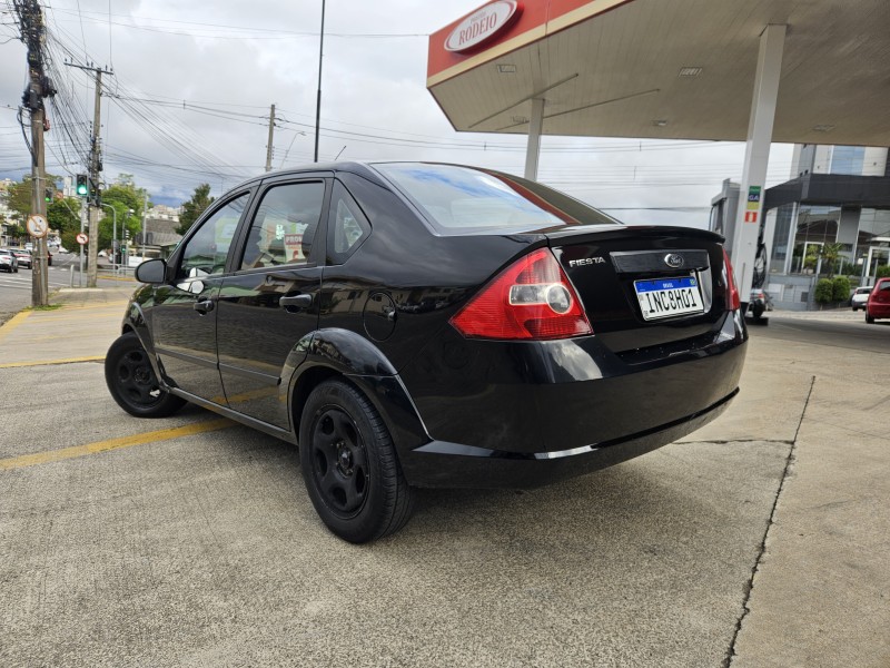 FIESTA 1.0 MPI PERSONNALLITÉ SEDAN 8V GASOLINA 4P MANUAL - 2007 - CAXIAS DO SUL