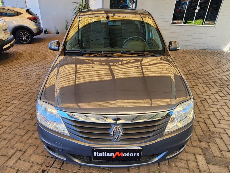 LOGAN 1.6 EXPRESSION 16V FLEX 4P MANUAL - 2011 - CAXIAS DO SUL
