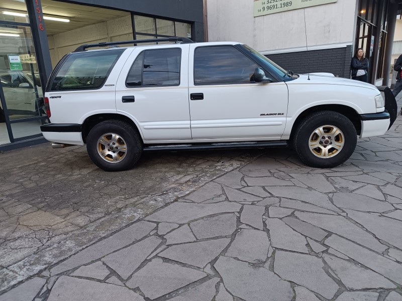 BLAZER 4.3 SFI DLX EXECUTIVE 4X4 V6 12V GASOLINA 4P MANUAL - 1998 - FLORES DA CUNHA