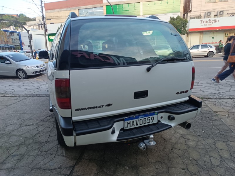BLAZER 4.3 SFI DLX EXECUTIVE 4X4 V6 12V GASOLINA 4P MANUAL - 1998 - FLORES DA CUNHA