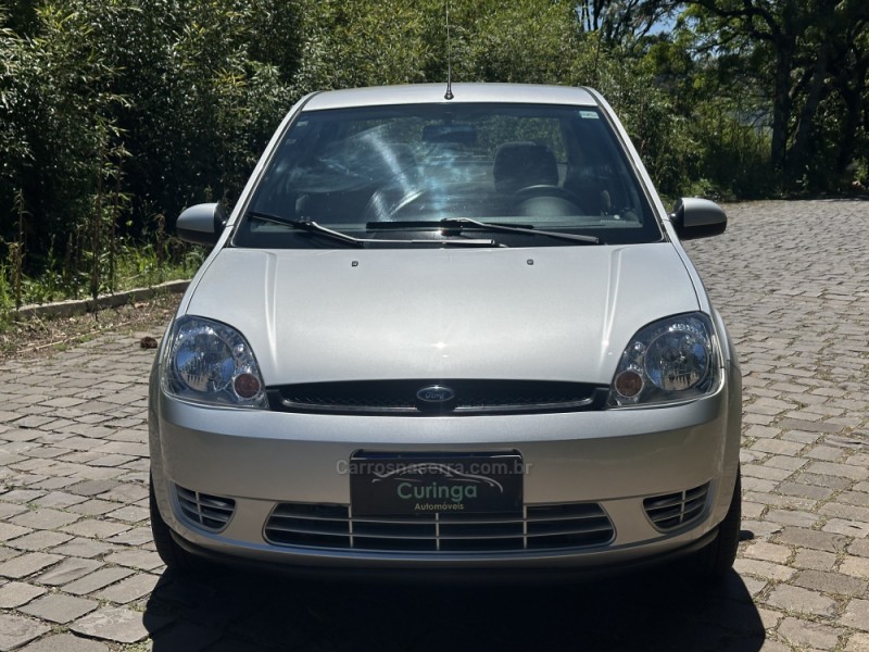 FIESTA 1.6 ROCAM SEDAN 8V FLEX 4P MANUAL - 2006 - NOVA PRATA