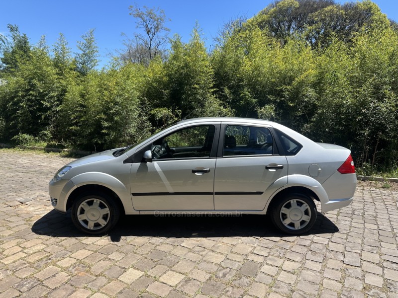 FIESTA 1.6 ROCAM SEDAN 8V FLEX 4P MANUAL - 2006 - NOVA PRATA