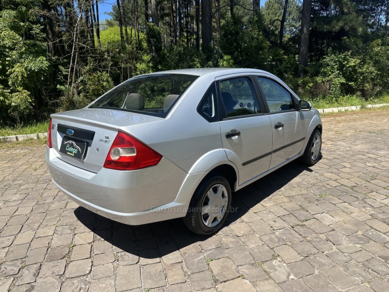FIESTA 1.6 ROCAM SEDAN 8V FLEX 4P MANUAL - 2006 - NOVA PRATA