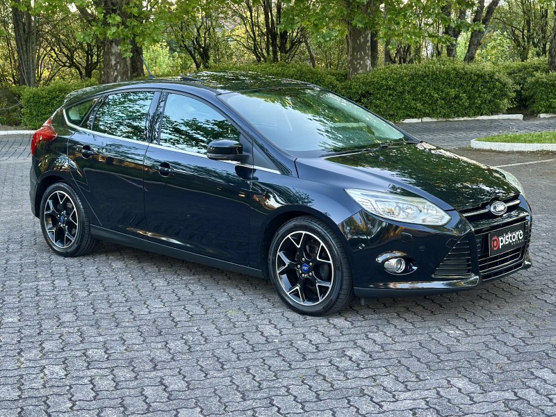 FOCUS 2.0 TITANIUM PLUS 16V FLEX 4P AUTOMÁTICO - 2015 - CAXIAS DO SUL