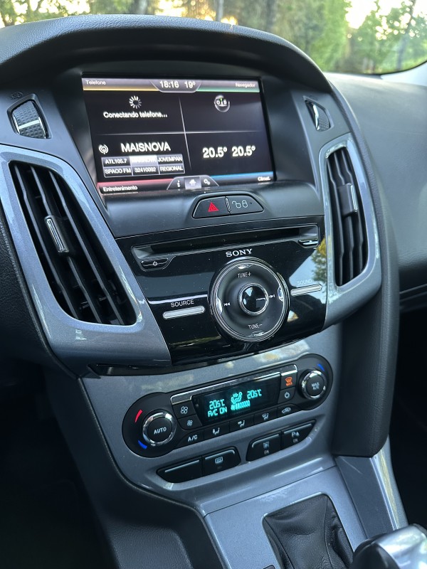 FOCUS 2.0 TITANIUM PLUS 16V FLEX 4P AUTOMÁTICO - 2015 - CAXIAS DO SUL