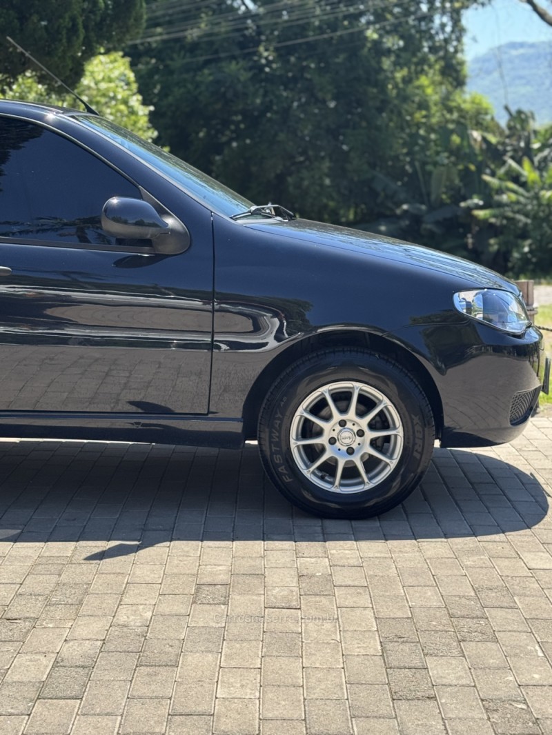SIENA 1.0 MPI FIRE CELEBRATION 8V FLEX 4P MANUAL - 2011 - ENCANTADO