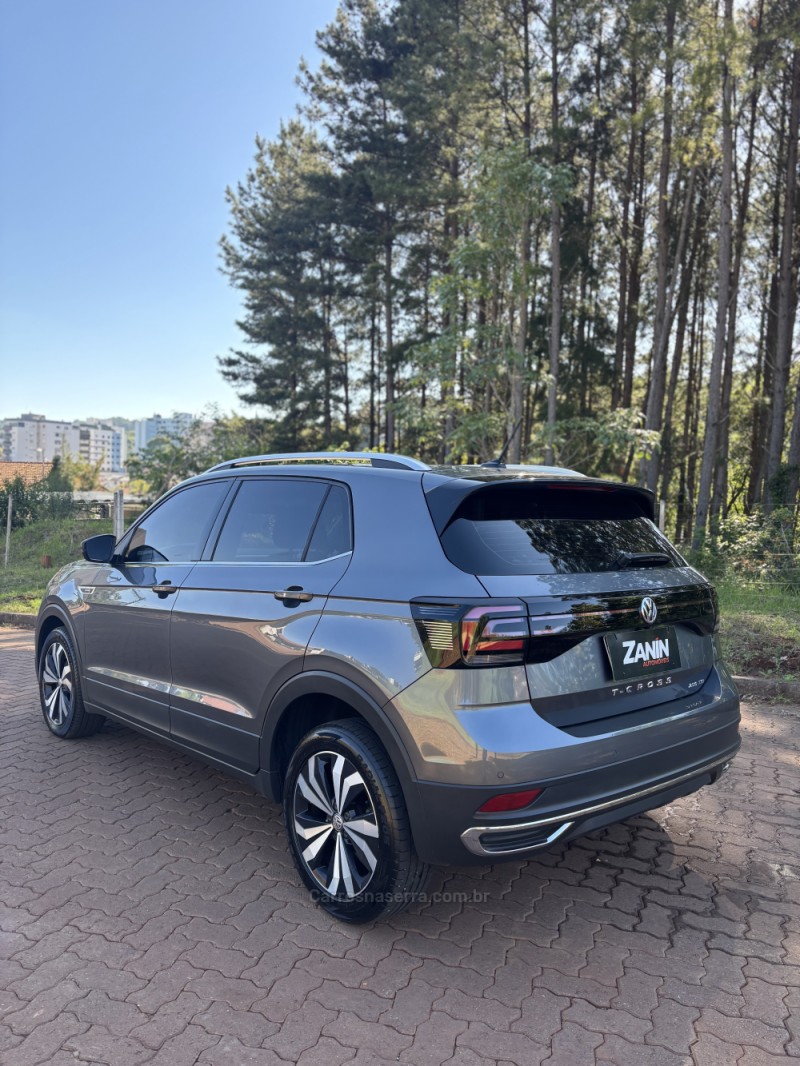 T-CROSS 1.4 HIGHLINE TSI 16V FLEX 4P AUTOMÁTICO - 2021 - SANANDUVA
