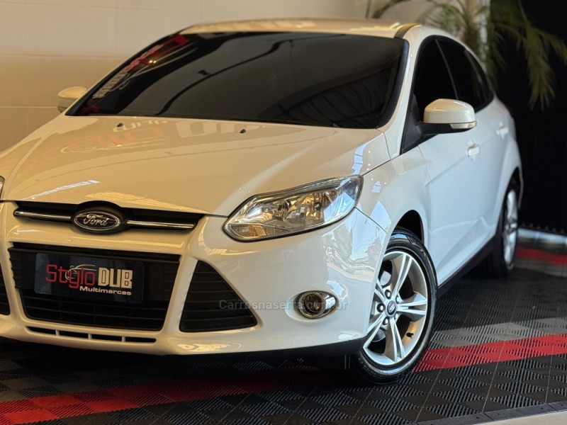 FOCUS 1.6 S 16V FLEX 4P MANUAL - 2015 - ESTâNCIA VELHA