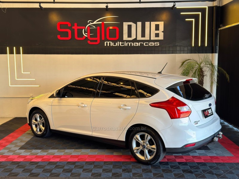 FOCUS 1.6 S 16V FLEX 4P MANUAL - 2015 - ESTâNCIA VELHA
