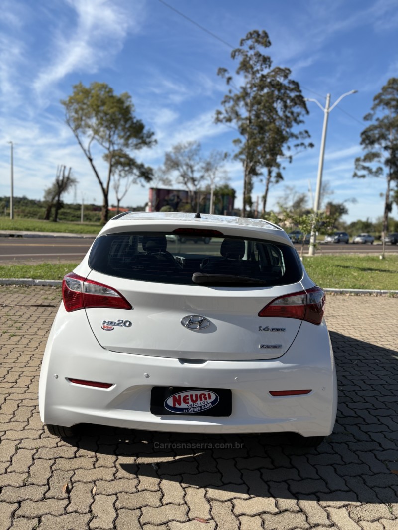 HB20 1.6 COMFORT PLUS 16V FLEX 4P AUTOMÁTICO - 2015 - LAJEADO