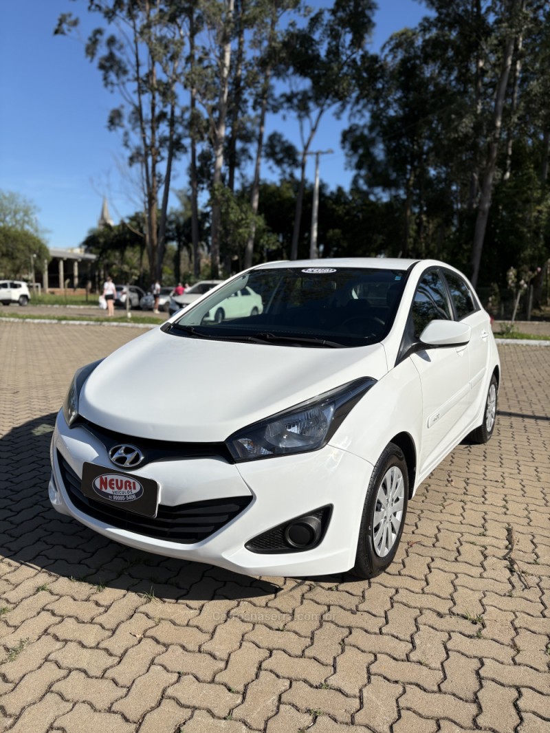 HB20 1.6 COMFORT PLUS 16V FLEX 4P AUTOMÁTICO - 2015 - LAJEADO