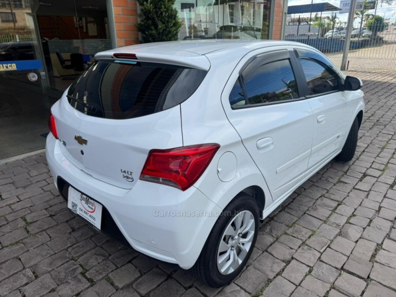 ONIX 1.4 MPFI LT 8V FLEX 4P MANUAL - 2018 - SãO MARCOS