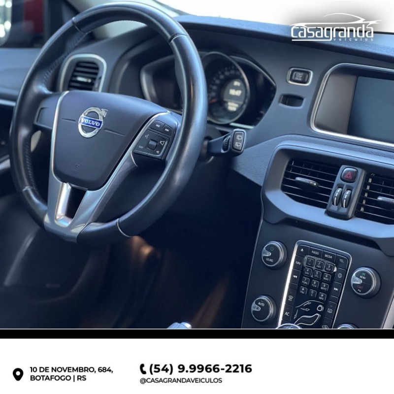 V40 2.0 T4 COMFORT TURBO GASOLINA 4P AUTOMÁTICO - 2015 - BENTO GONçALVES