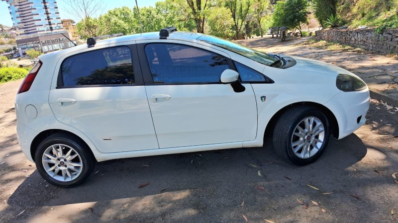 PUNTO 1.4 ATTRACTIVE ITALIA 8V FLEX 4P MANUAL - 2012 - CAXIAS DO SUL