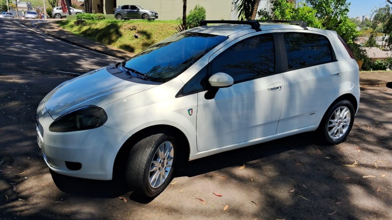PUNTO 1.4 ATTRACTIVE ITALIA 8V FLEX 4P MANUAL - 2012 - CAXIAS DO SUL