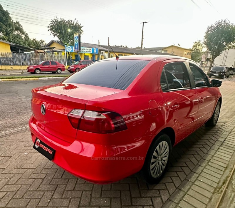 VOYAGE 1.0 MI CITY 8V FLEX 4P MANUAL - 2013 - PAROBé