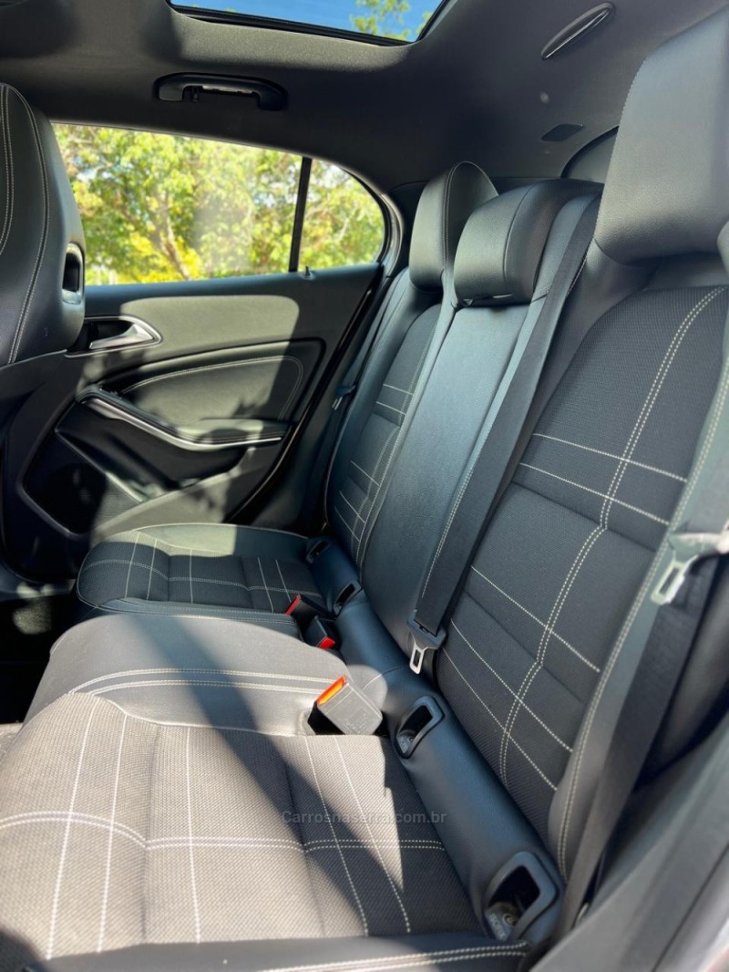 GLA 200 1.6 CGI VISION 16V TURBO GASOLINA 4P AUTOMÁTICO - 2015 - BENTO GONçALVES