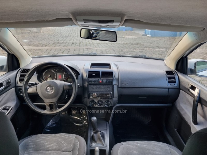 POLO 1.6 MI 8V FLEX 4P MANUAL - 2013 - VACARIA