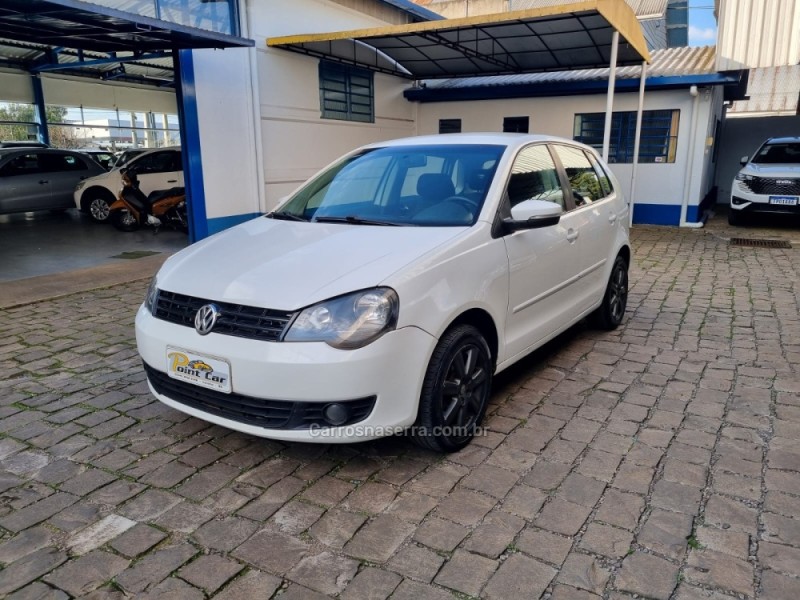 POLO 1.6 MI 8V FLEX 4P MANUAL - 2013 - VACARIA