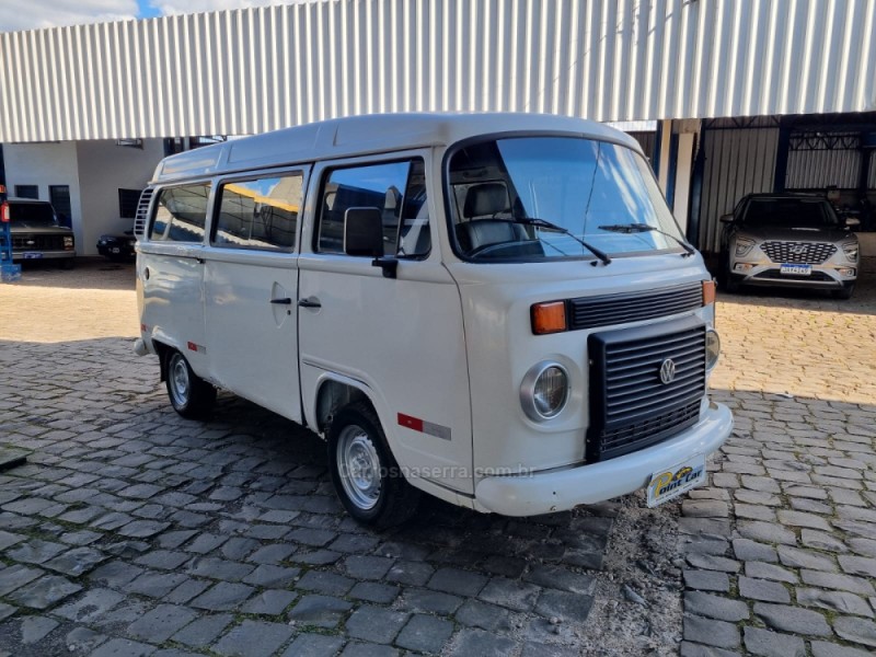 kombi 1.4 mi std lotacao 8v flex 3p manual 2007 vacaria