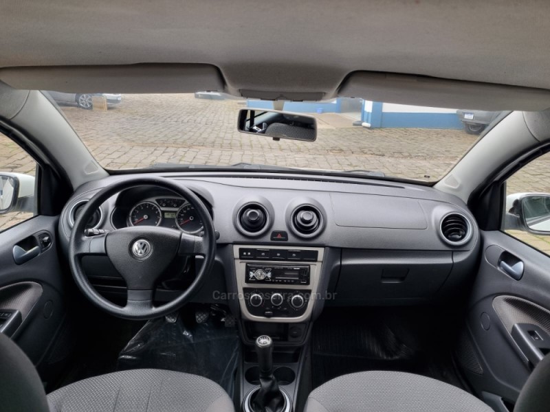 VOYAGE 1.6 MI TREND 8V FLEX 4P MANUAL - 2011 - VACARIA