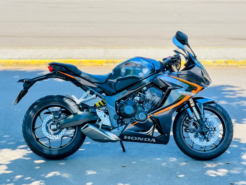 CBR 650R  - 2021 - BENTO GONçALVES