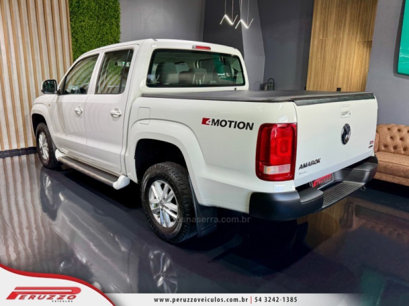 AMAROK 2.0 SE 4X4 CD 16V TURBO INTERCOOLER DIESEL 4P MANUAL - 2017 - NOVA PRATA