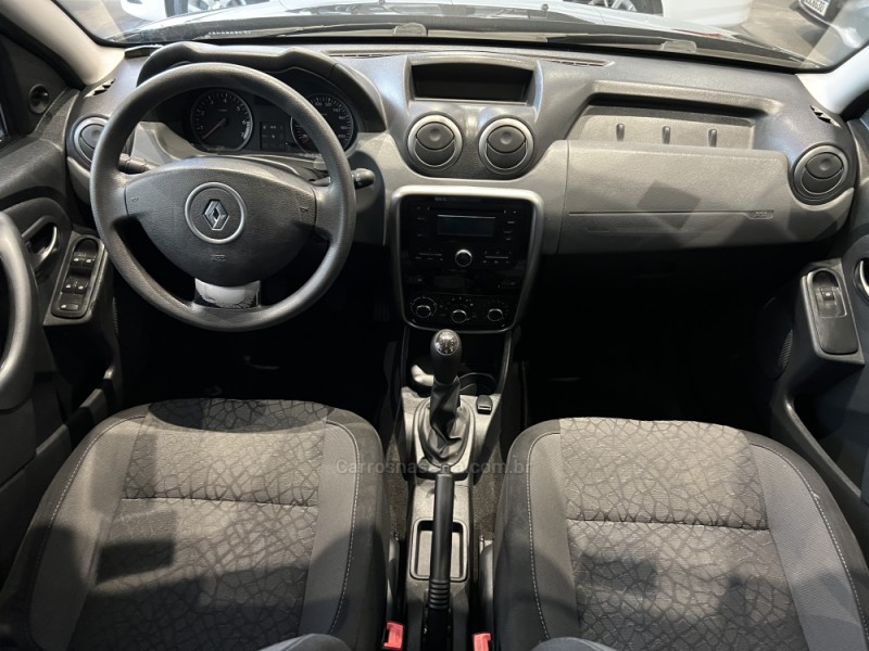 DUSTER 1.6 OUTDOOR 4X2 16V FLEX 4P MANUAL - 2015 - CAXIAS DO SUL