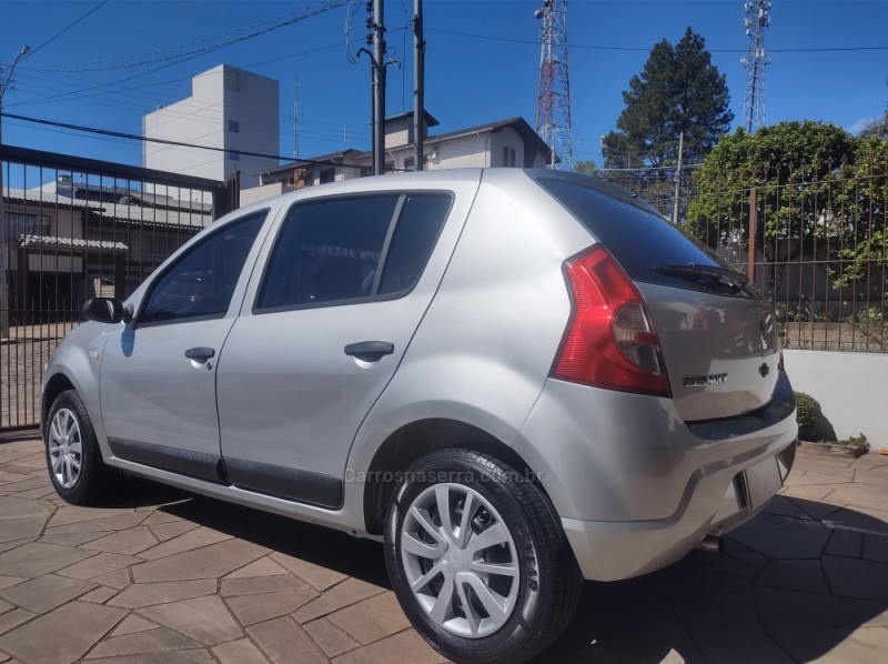 SANDERO 1.6 AUTHENTIQUE 8V FLEX 4P MANUAL - 2009 - CAXIAS DO SUL