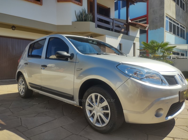 SANDERO 1.6 AUTHENTIQUE 8V FLEX 4P MANUAL - 2009 - CAXIAS DO SUL