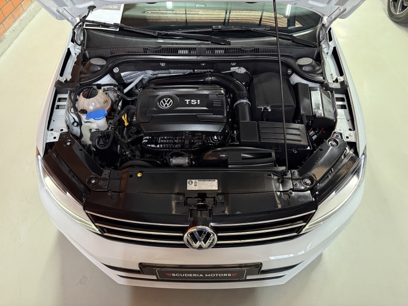 JETTA 2.0 TSI HIGHLINE 211CV GASOLINA 4P TIPTRONIC - 2017 - BENTO GONçALVES