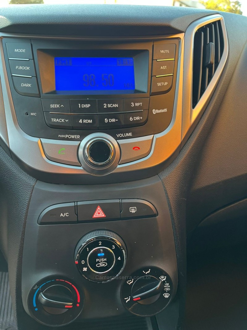 HB20 1.6 COMFORT 16V FLEX 4P MANUAL - 2015 - CAXIAS DO SUL