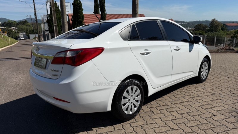 HB20S 1.6 COMFORT PLUS 16V FLEX 4P AUTOMÁTICO - 2015 - DOIS IRMãOS