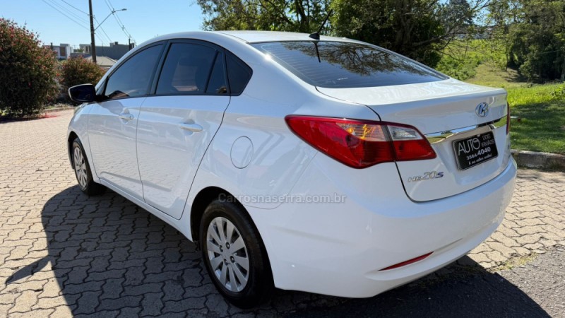 HB20S 1.6 COMFORT PLUS 16V FLEX 4P AUTOMÁTICO - 2015 - DOIS IRMãOS