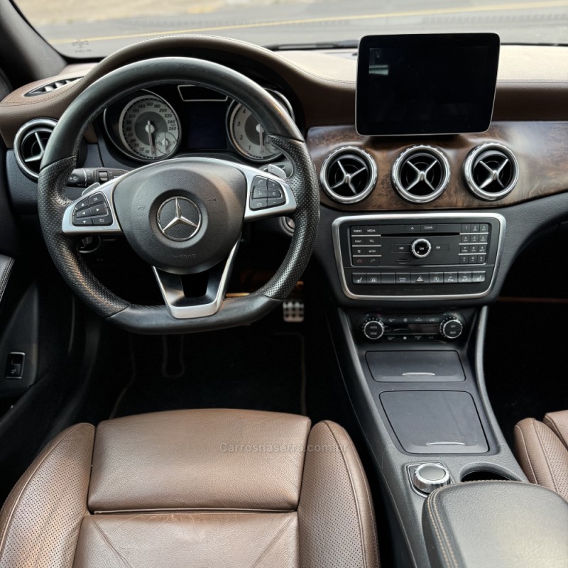 GLA 250 2.0 16V TURBO GASOLINA SPORT 4P AUTOMÁTICO - 2017 - NOVO HAMBURGO