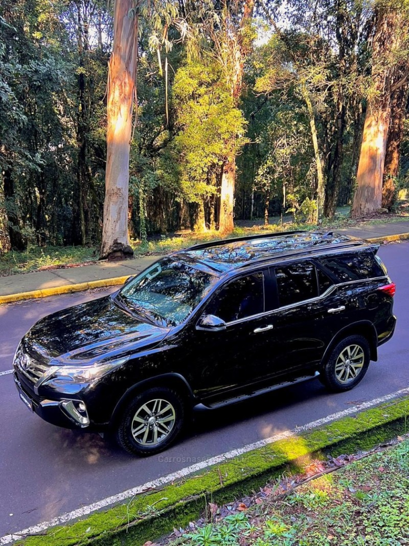 HILUX SW4 2.8 SRX 4X4 7 LUGARES 16V TURBO INTERCOOLER DIESEL 4P AUTOMÁTICO - 2018 - BENTO GONçALVES