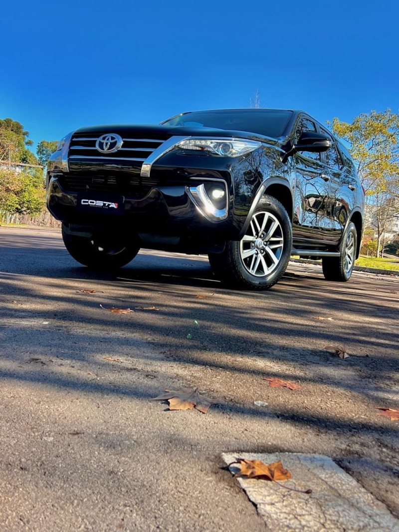 HILUX SW4 2.8 SRX 4X4 7 LUGARES 16V TURBO INTERCOOLER DIESEL 4P AUTOMÁTICO - 2018 - BENTO GONçALVES