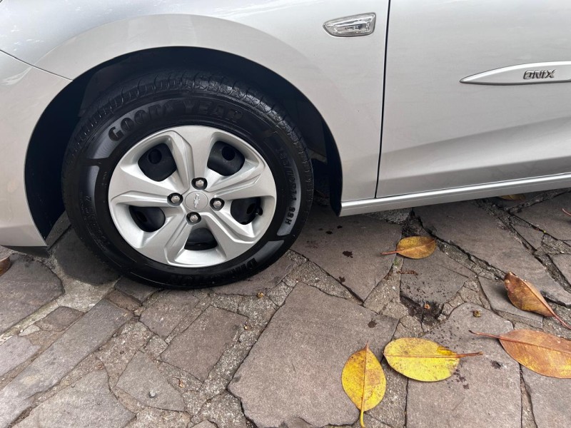 ONIX 1.0 12V FLEX 4P MANUAL - 2022 - TRêS COROAS