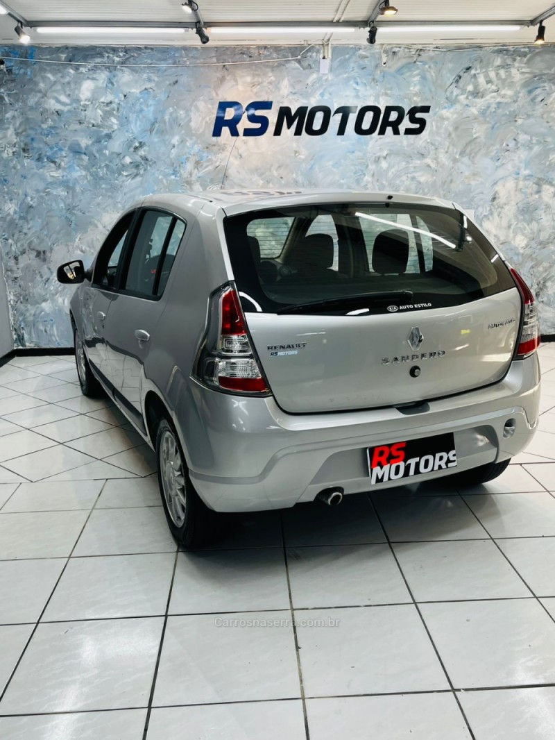 SANDERO 1.6 PRIVILÉGE 8V FLEX 4P AUTOMÁTICO - 2014 - CAXIAS DO SUL