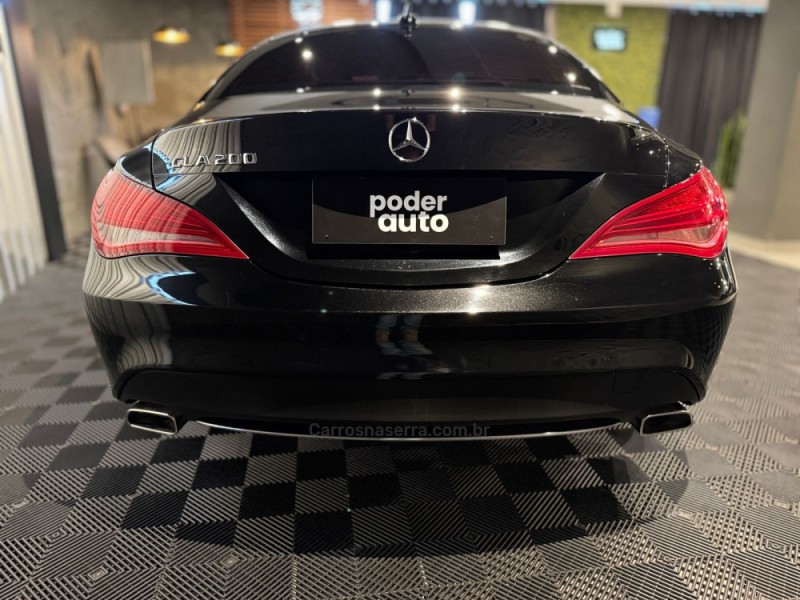 CLA 200 1.6 URBAN 16V FLEX 4P AUTOMÁTICO - 2016 - FARROUPILHA
